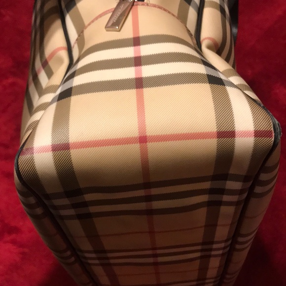 Burberry bag 100% Authentic - Picture 8 of 8